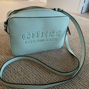 Guess crossbody, in good condition! Used only once